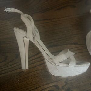 Pageant heels Benjamin walk